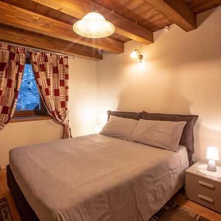L'Atelier Du Temps - Les Greniers Appartements Аоста Екстериор снимка