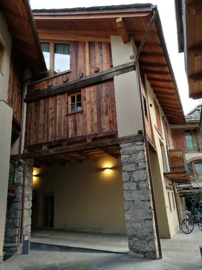 L'Atelier Du Temps - Les Greniers Appartements Аоста Екстериор снимка